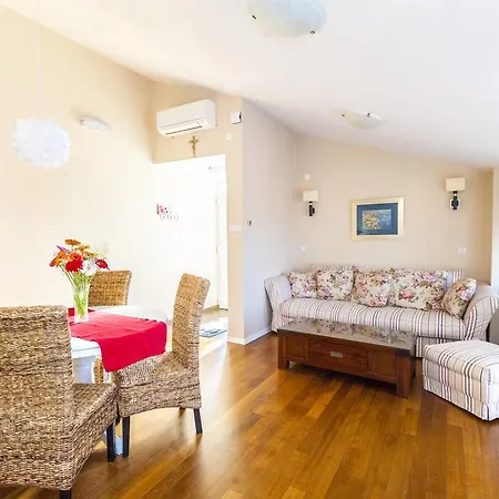 House Glasnovic קאבטאט