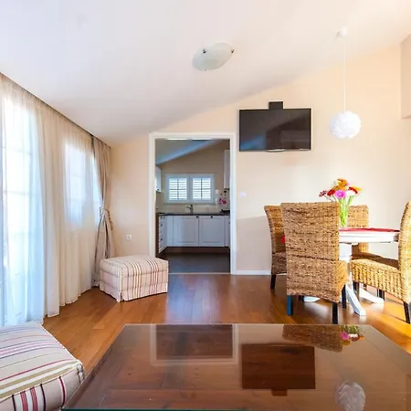 House Glasnovic דירה *